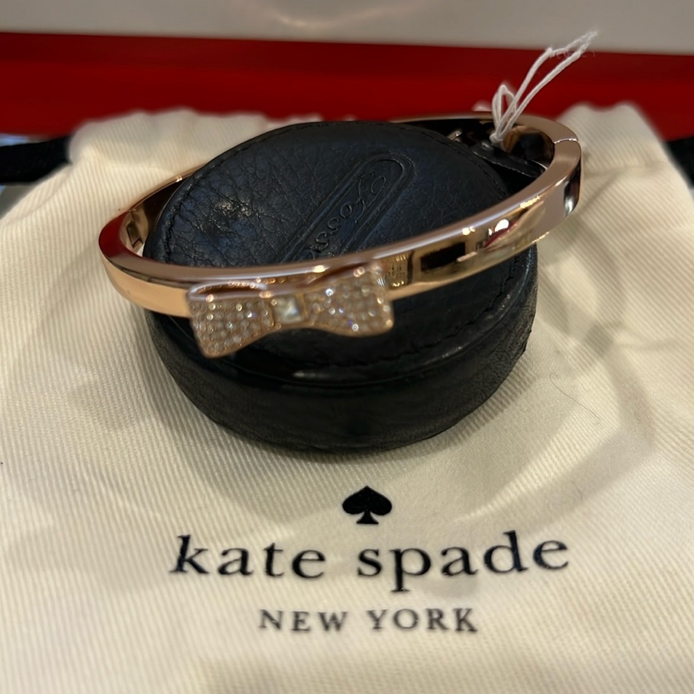 🔥🔥🔥Authentic Kate Spade Bow Bangle